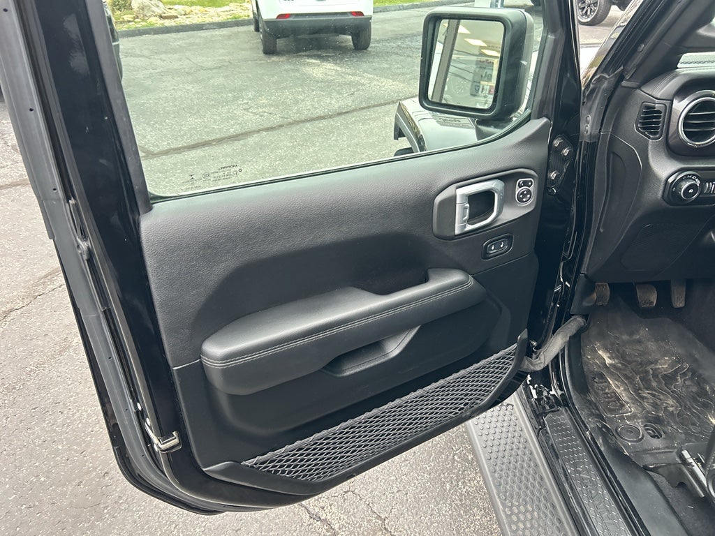 2021 Jeep Wrangler Unlimited Sahara Altitude 4x4