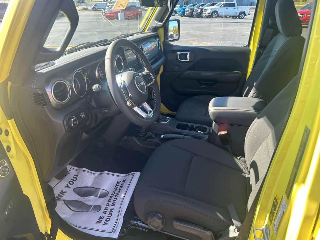 2023 Jeep Wrangler 4-Door Sahara 4x4