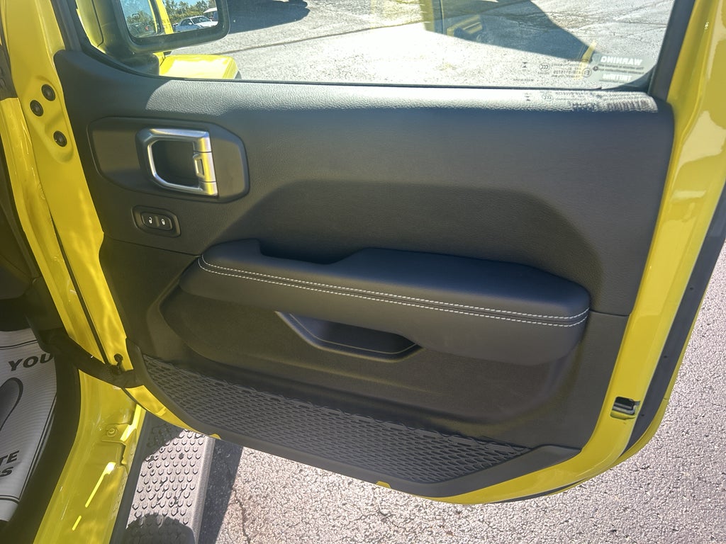 2023 Jeep Wrangler 4-Door Sahara 4x4