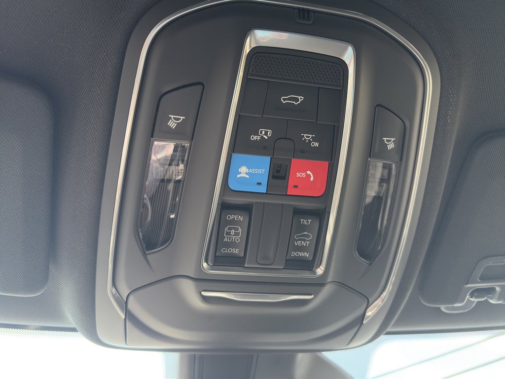 2025 Jeep Grand Cherokee GRAND CHEROKEE LAREDO X 4X4