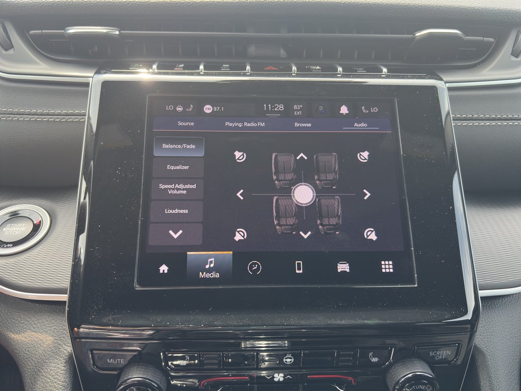 2025 Jeep Grand Cherokee GRAND CHEROKEE LAREDO X 4X4