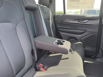 2025 Jeep Grand Cherokee GRAND CHEROKEE LAREDO X 4X4