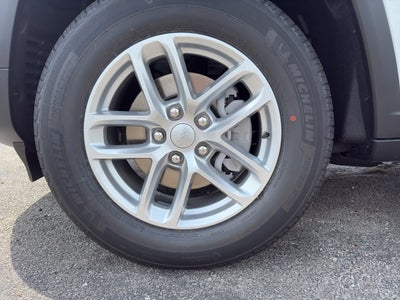 2025 Jeep Grand Cherokee GRAND CHEROKEE LAREDO X 4X4