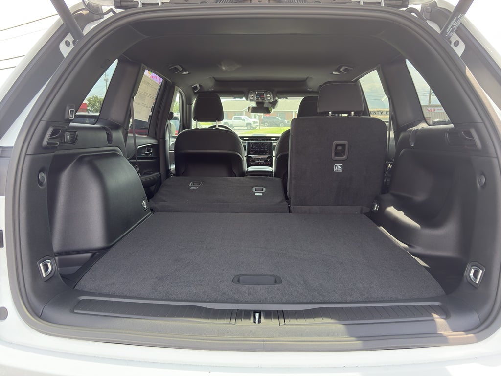 2025 Jeep Grand Cherokee GRAND CHEROKEE LAREDO X 4X4