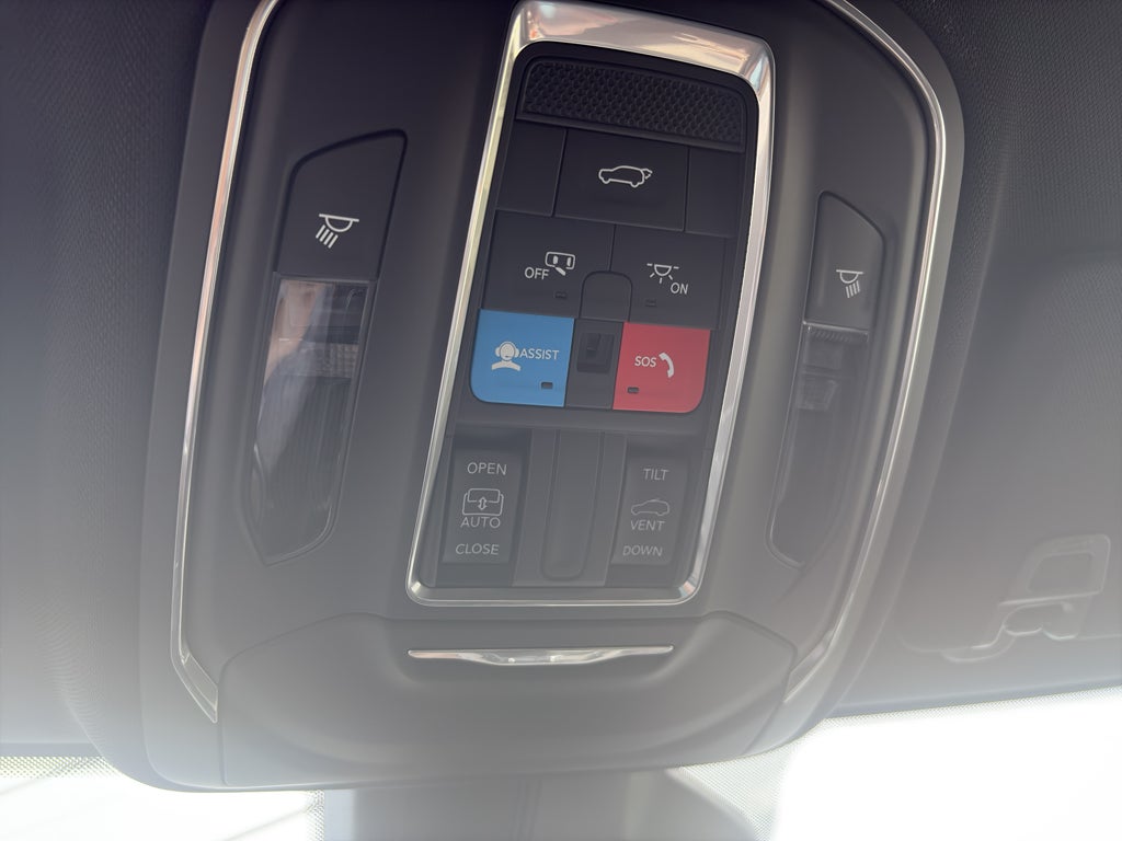 2025 Jeep Grand Cherokee GRAND CHEROKEE LAREDO X 4X4