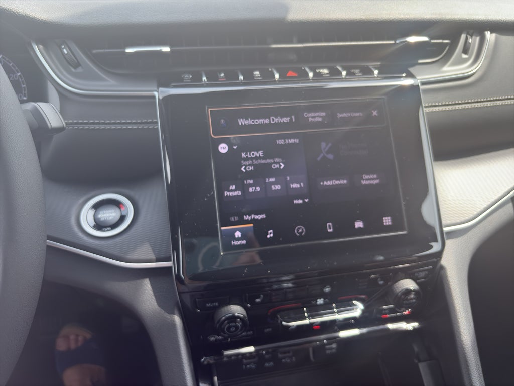 2025 Jeep Grand Cherokee GRAND CHEROKEE LAREDO X 4X4