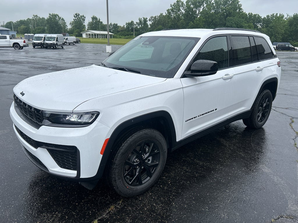 2026 Jeep Grand Cherokee GRAND CHEROKEE LAREDO ALTITUDE 4X4