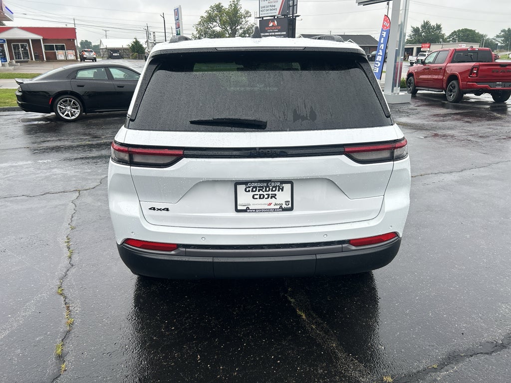 2026 Jeep Grand Cherokee GRAND CHEROKEE LAREDO ALTITUDE 4X4