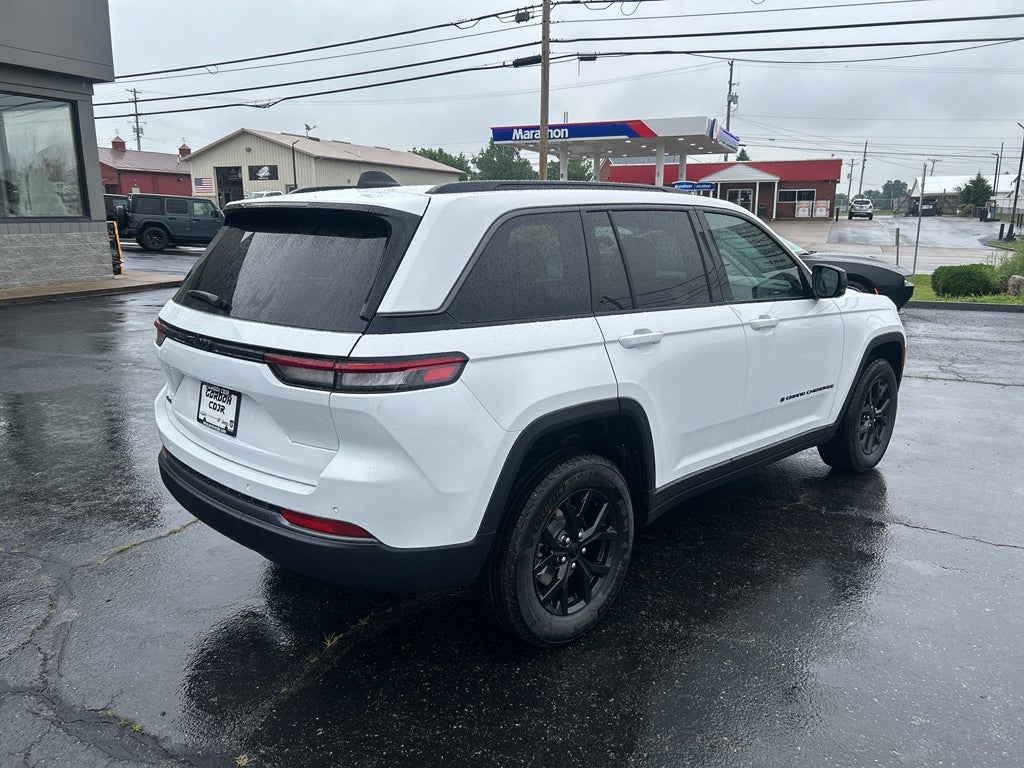 2026 Jeep Grand Cherokee GRAND CHEROKEE LAREDO ALTITUDE 4X4