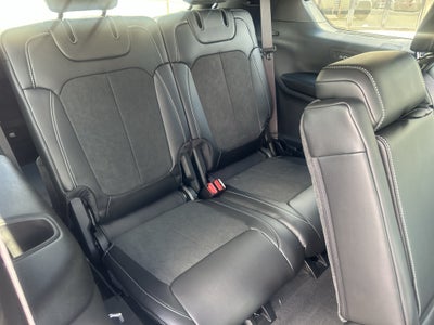 2026 Jeep Grand Cherokee GRAND CHEROKEE L LAREDO ALTITUDE 4X4