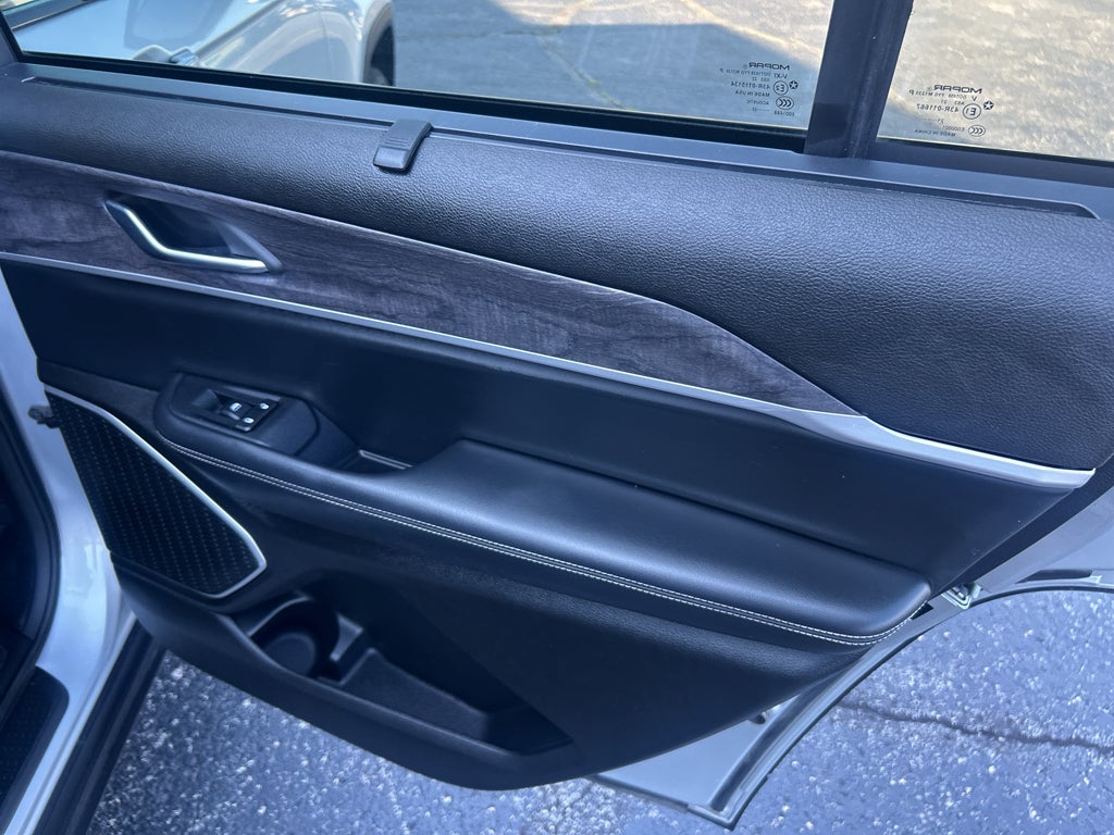 2022 Jeep Grand Cherokee L Limited 4x4