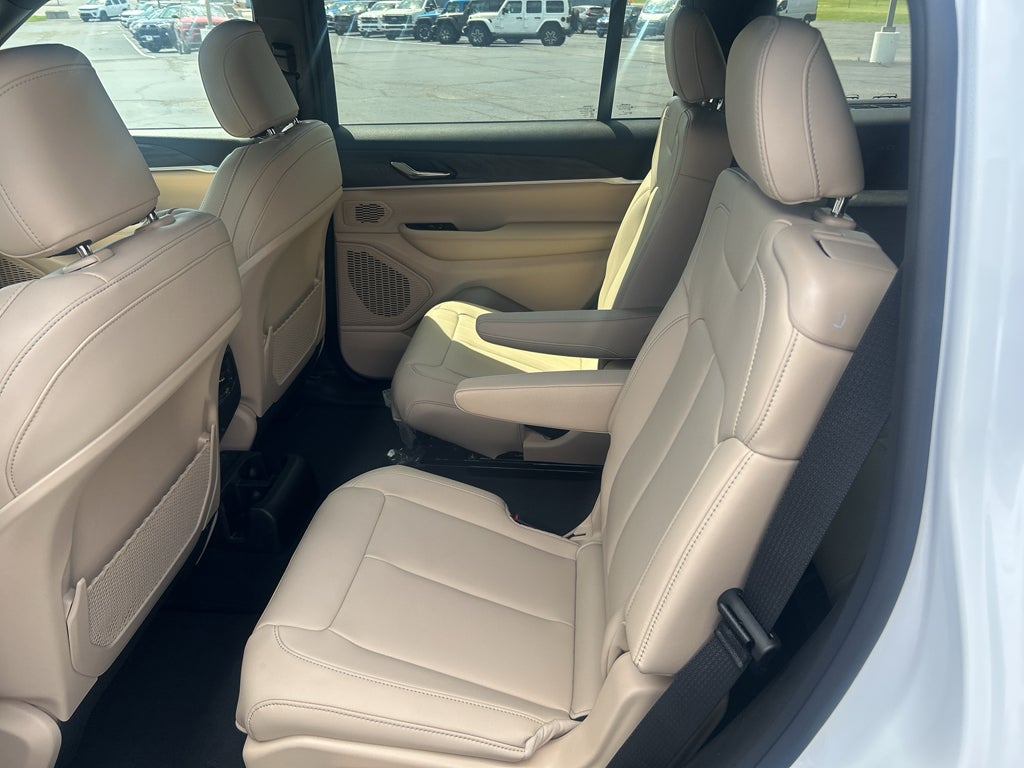2026 Jeep Grand Cherokee GRAND CHEROKEE L LIMITED 4X4