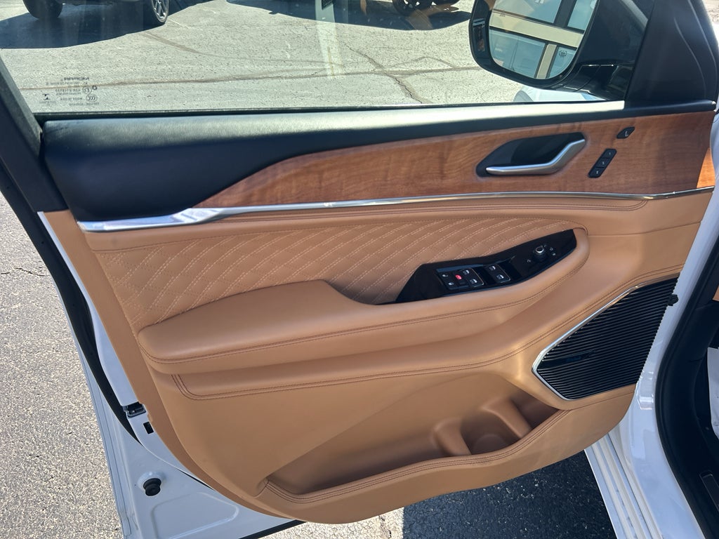 2022 Jeep Grand Cherokee L Summit Reserve 4x4