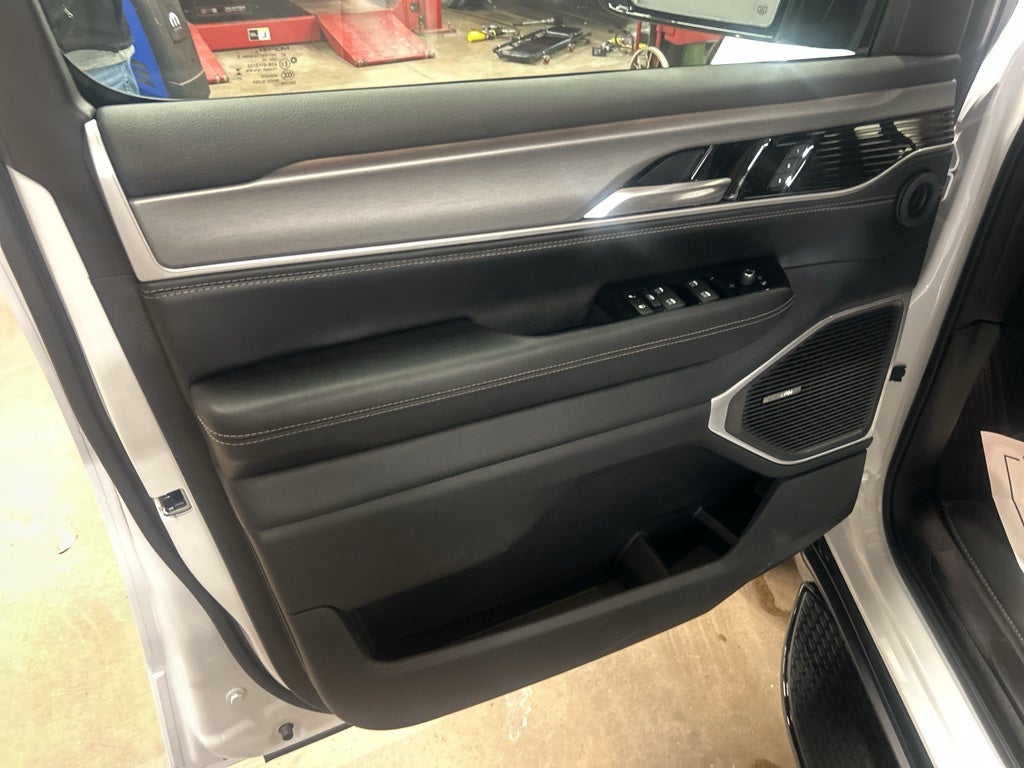 2026 Jeep Grand Wagoneer GRAND WAGONEER LIMITED ALTITUDE 4X4