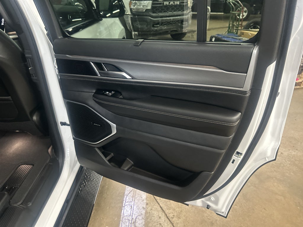 2026 Jeep Grand Wagoneer GRAND WAGONEER LIMITED ALTITUDE 4X4