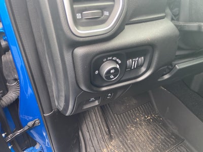 2025 RAM 1500 Big Horn Crew Cab 4x4 5'7' Box