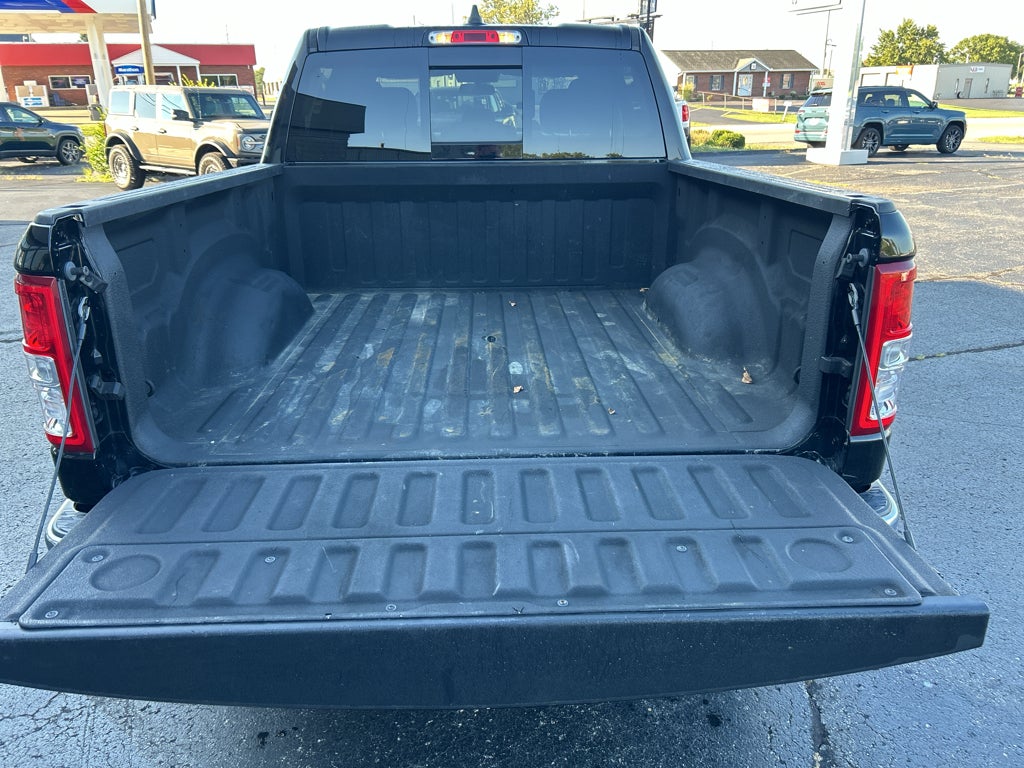 2020 RAM 1500 Big Horn Crew Cab 4x4 5'7' Box