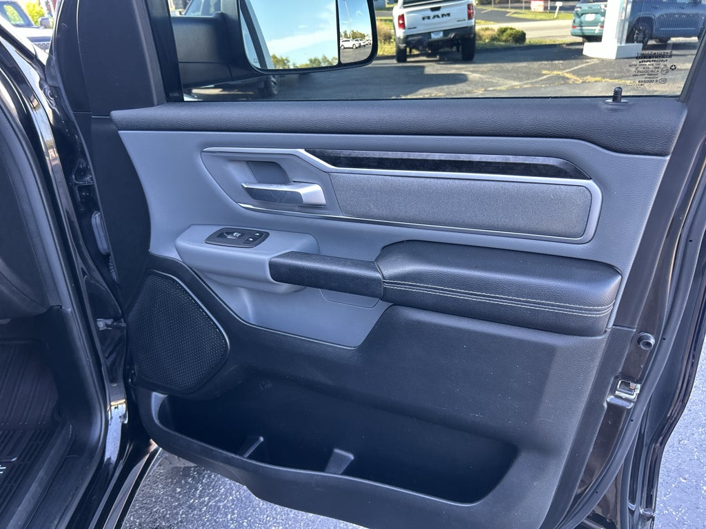 2020 RAM 1500 Big Horn Crew Cab 4x4 5'7' Box