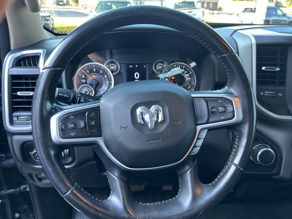 2020 RAM 1500 Big Horn Crew Cab 4x4 5'7' Box