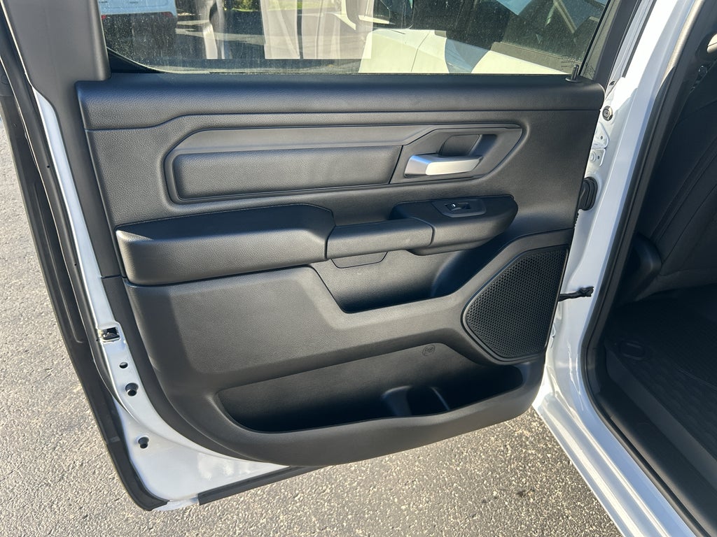 2026 RAM Ram 1500 RAM 1500 TRADESMAN CREW CAB 4X4 5'7' BOX