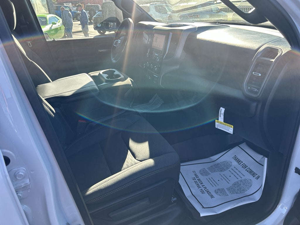 2026 RAM Ram 1500 RAM 1500 TRADESMAN CREW CAB 4X4 5'7' BOX