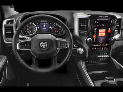 2020 RAM 1500 Laramie Crew Cab 4x4 5'7' Box