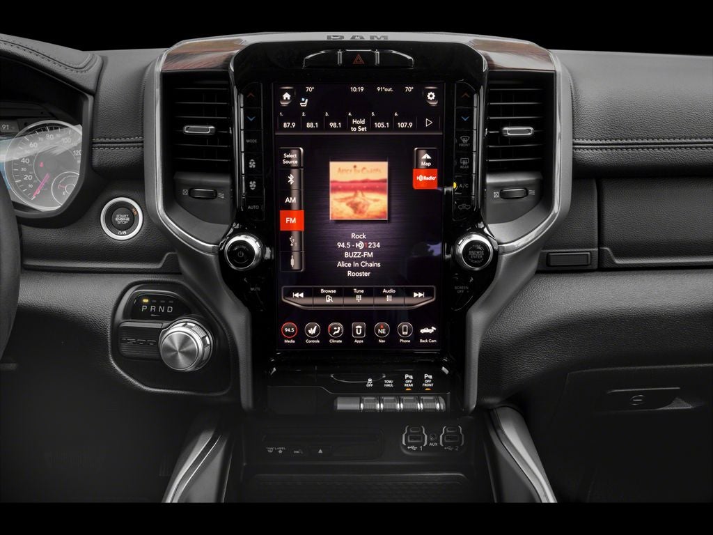 2020 RAM 1500 Laramie Crew Cab 4x4 5'7' Box