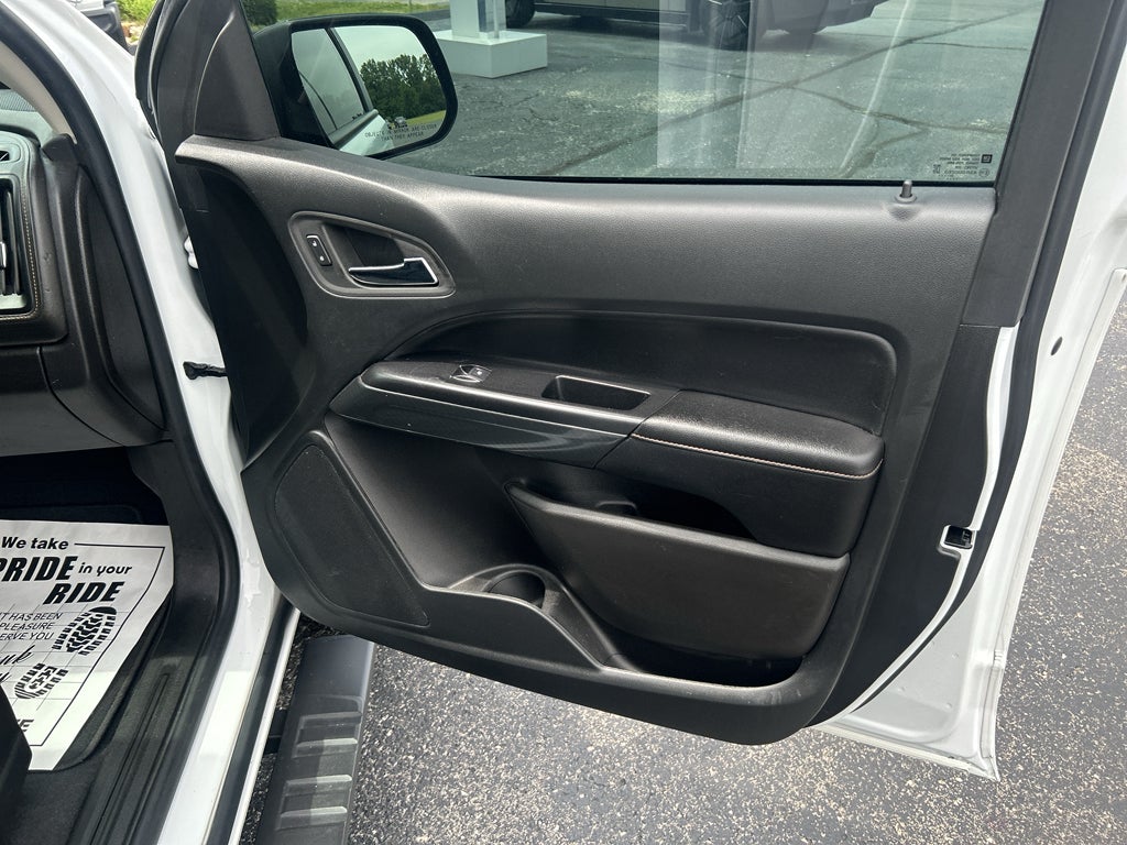 2022 GMC Canyon 4WD Crew Cab Short Box AT4 - Cloth