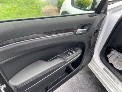 2023 Chrysler 300 Touring L AWD