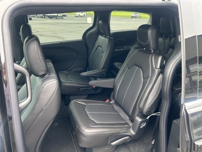 2027 Chrysler Pacifica PACIFICA SELECT