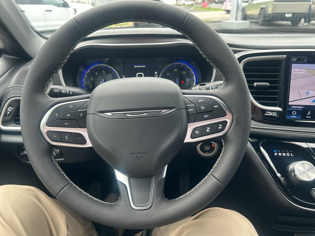 2027 Chrysler Pacifica PACIFICA SELECT