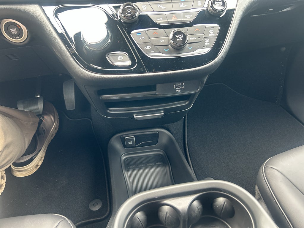 2027 Chrysler Pacifica PACIFICA SELECT