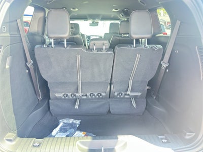 2025 Chrysler Voyager LX