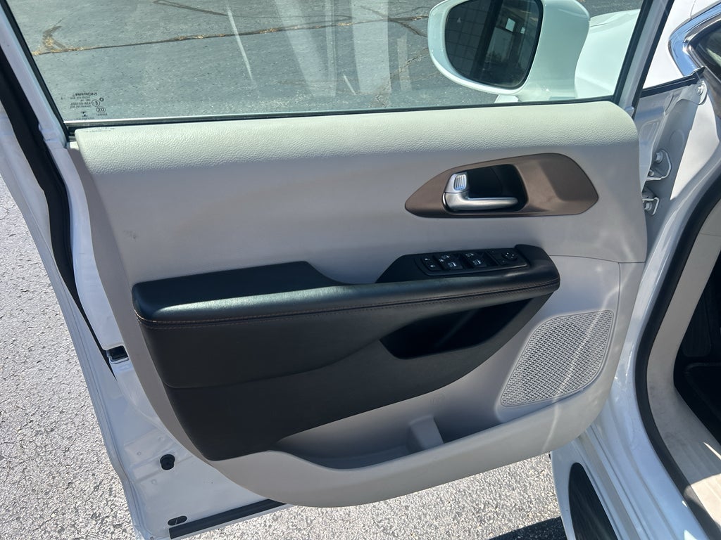 2019 Chrysler Pacifica Touring L Plus
