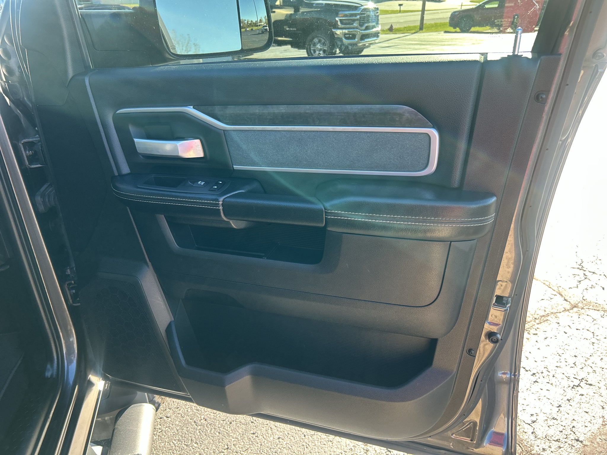 2022 RAM 2500 Big Horn Crew Cab 4x4 6'4' Box