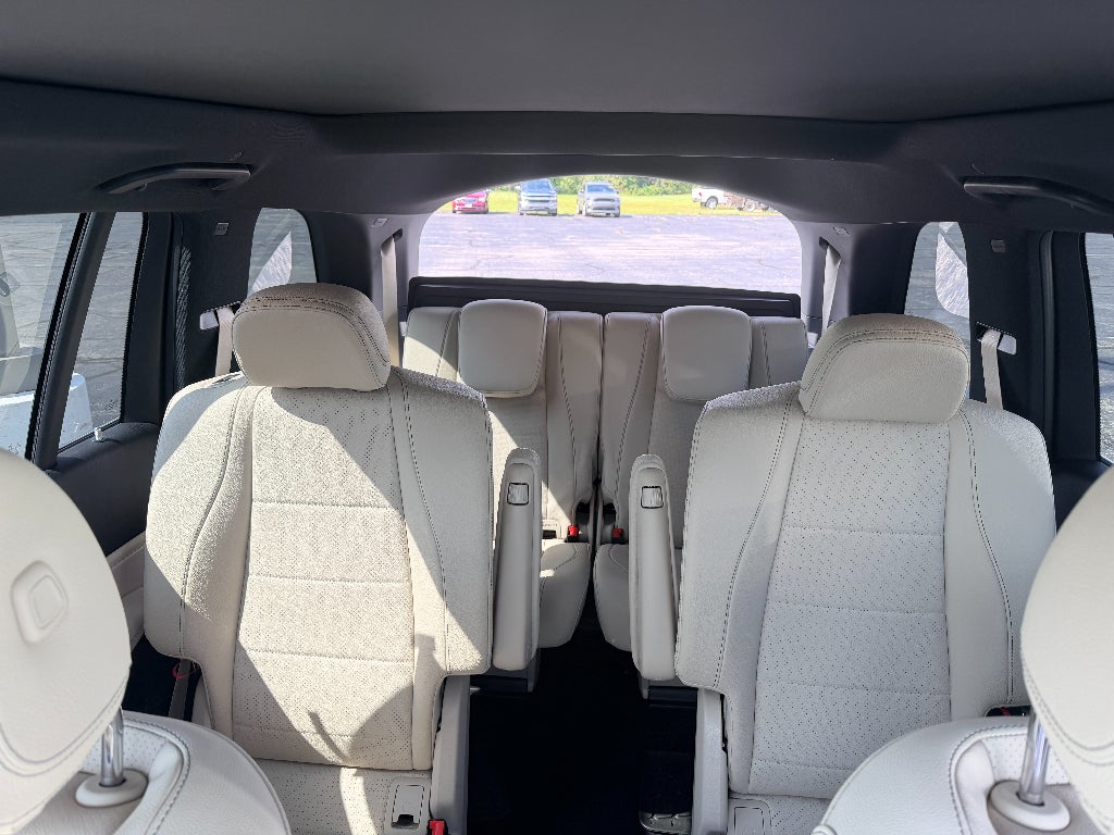 2025 Mercedes-Benz GLS 450 4MATIC®
