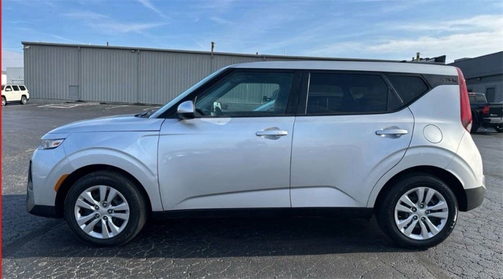 Used 2020 Kia Soul LX with VIN KNDJ23AUXL7716501 for sale in Washington Court House, OH