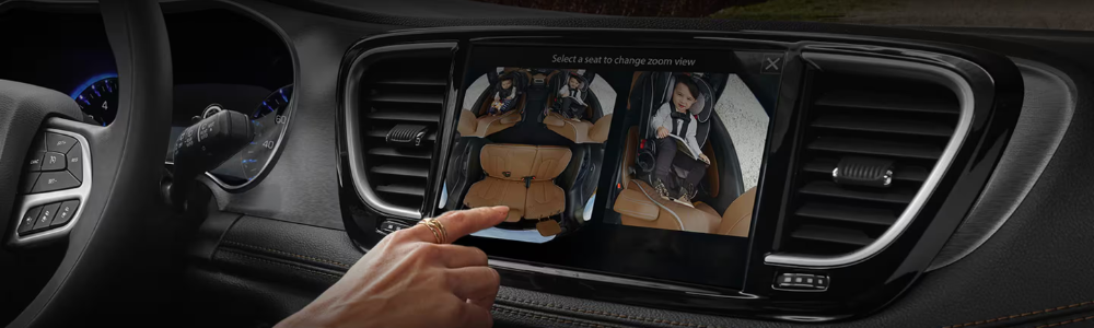 Gordon CDJR December _ What Technology Options Are Available in the Chrysler Pacifica (3)